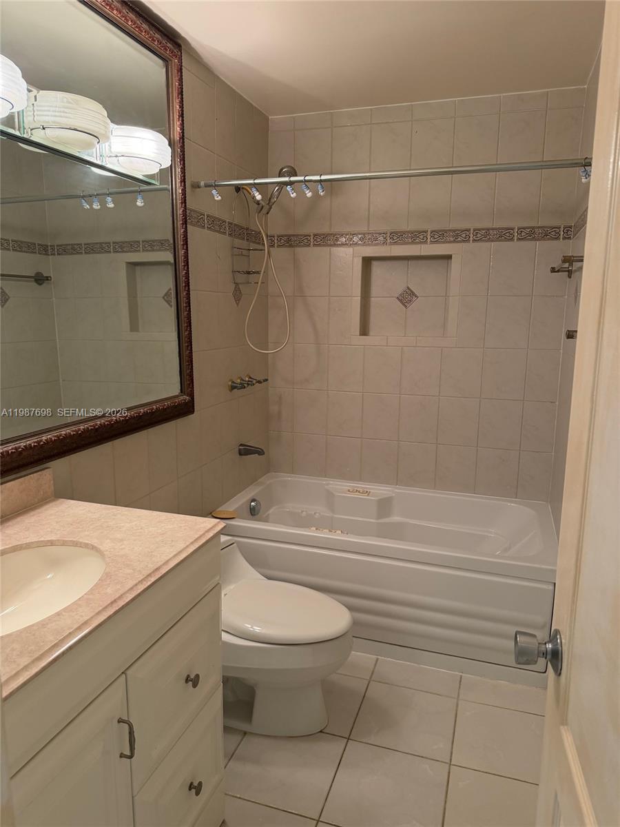 LAS PALMAS CONDO 9/5 - Residential