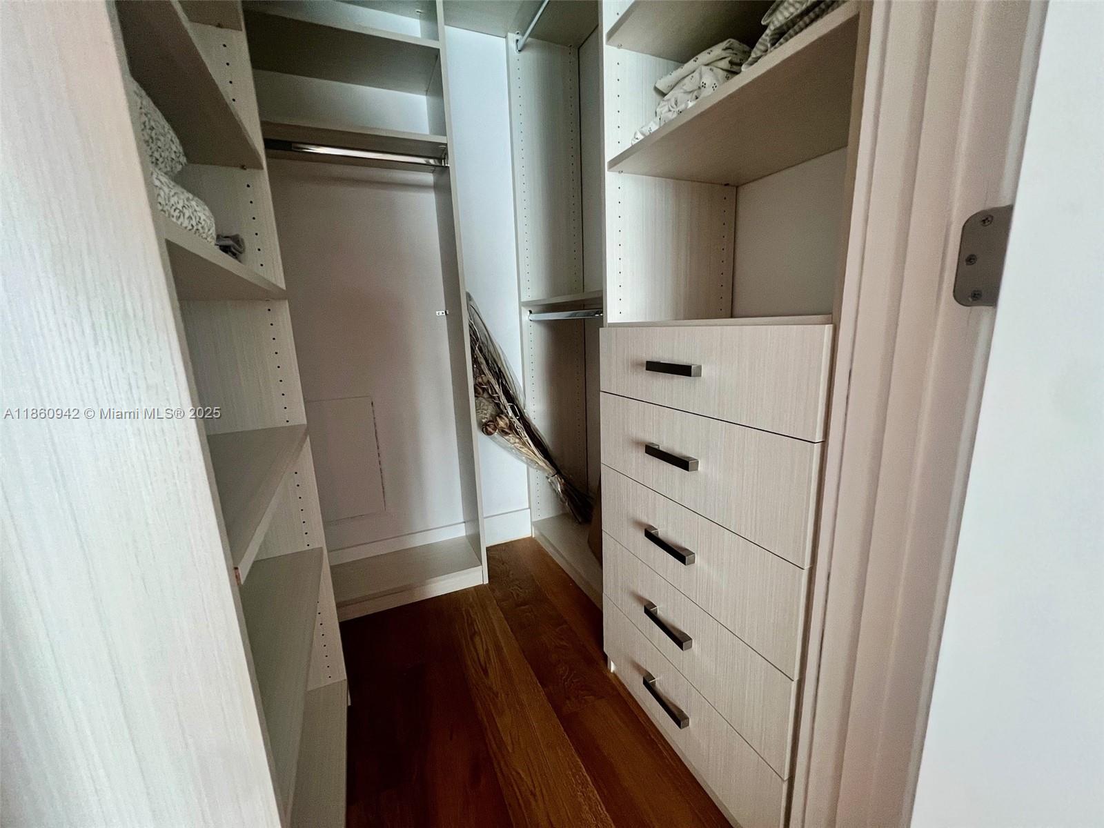 MOSAIC ON MIAMI BEACH - Residential Lease