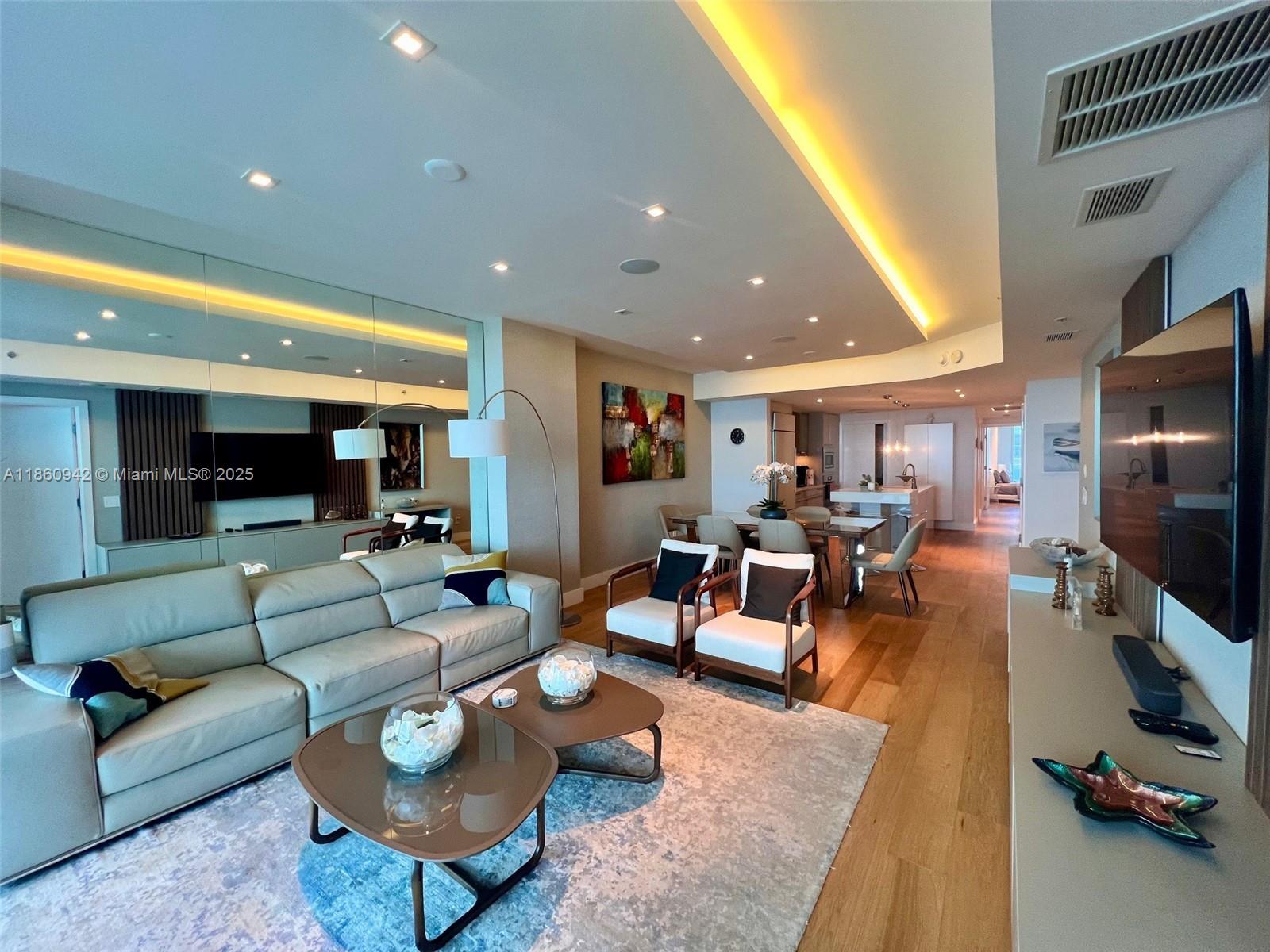 MOSAIC ON MIAMI BEACH - Residential Lease