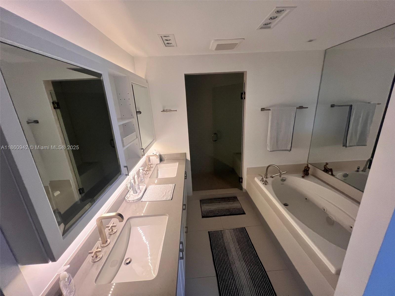 MOSAIC ON MIAMI BEACH - Residential Lease