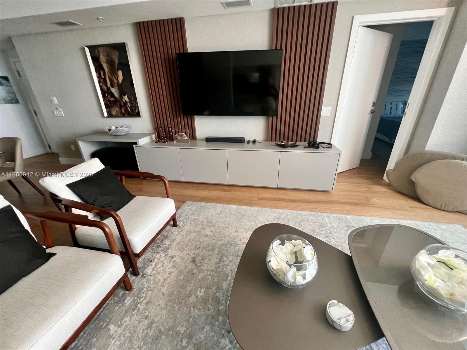 3801 Collins Ave 705