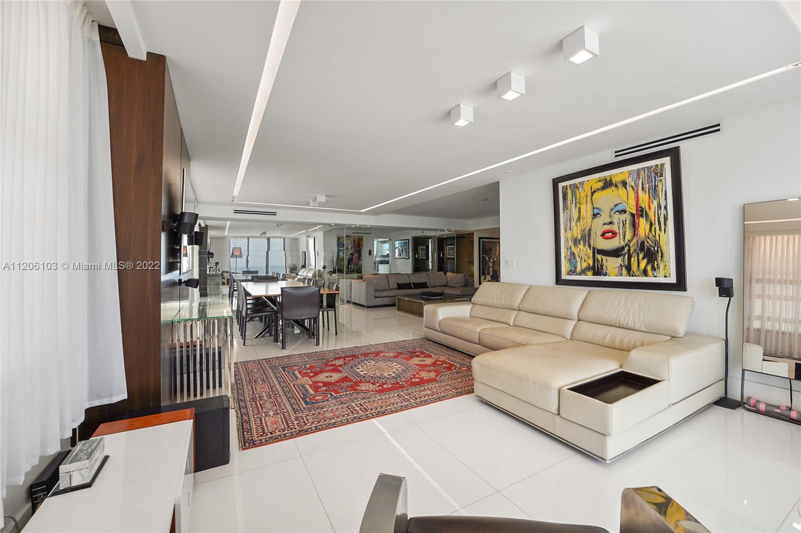 BALMORAL CONDO - Residential