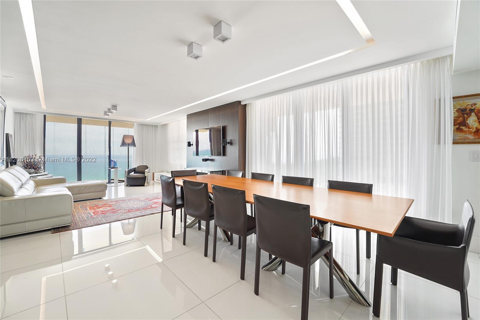 BALMORAL CONDO - Residential