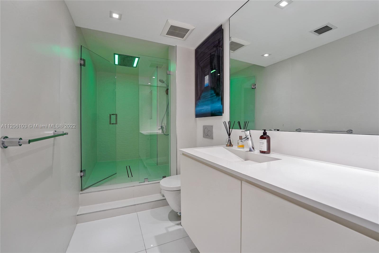 BALMORAL CONDO - Residential
