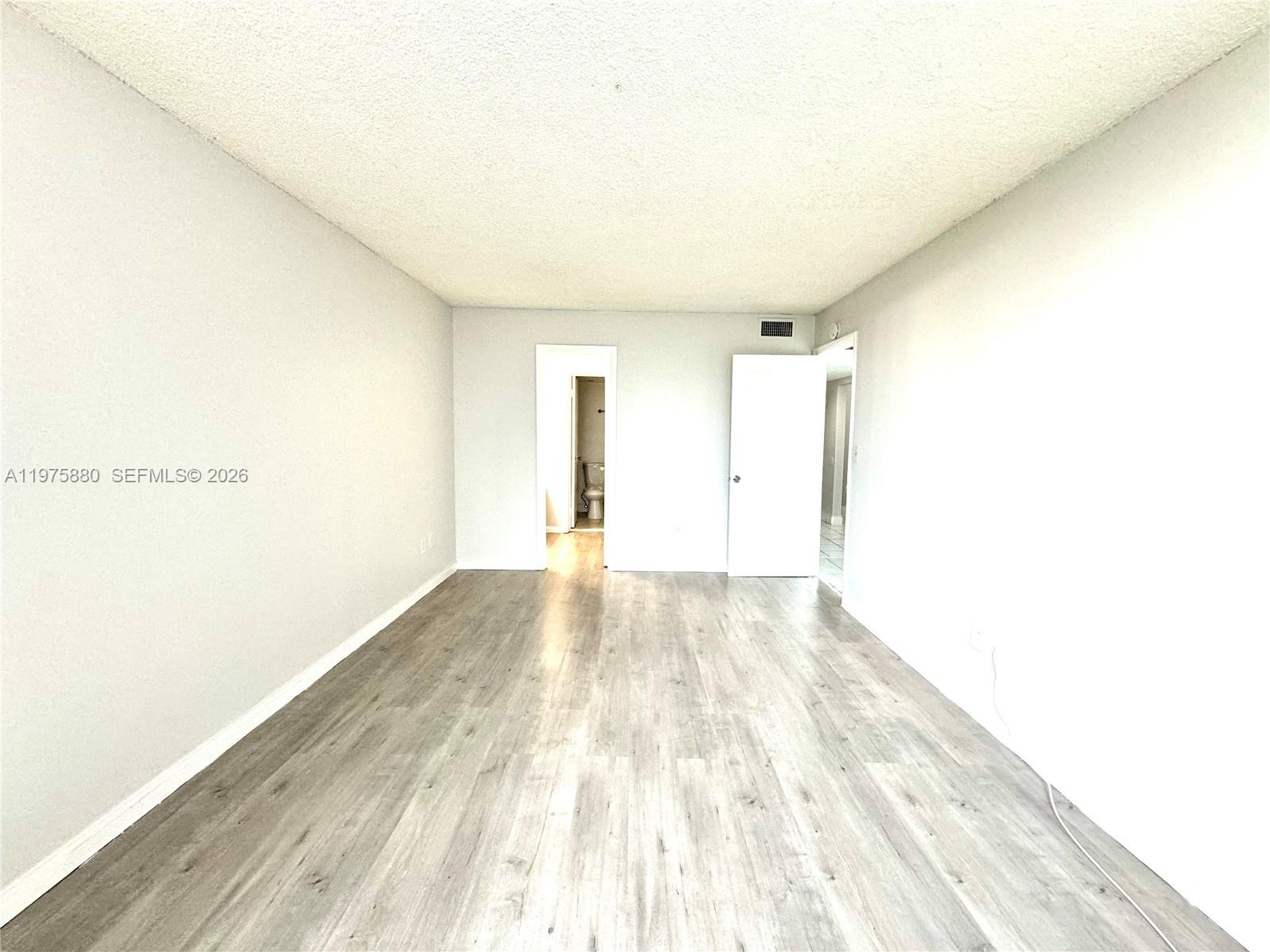 MONTECARLO CONDO - Residential