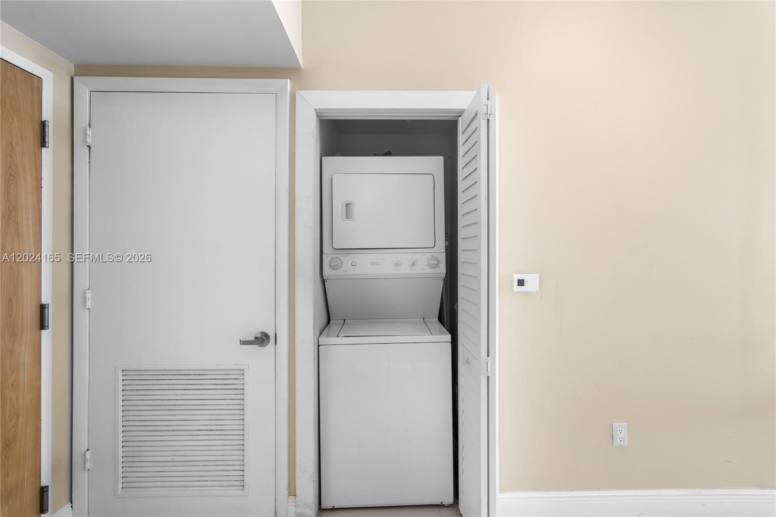 WIND CONDO - Residential