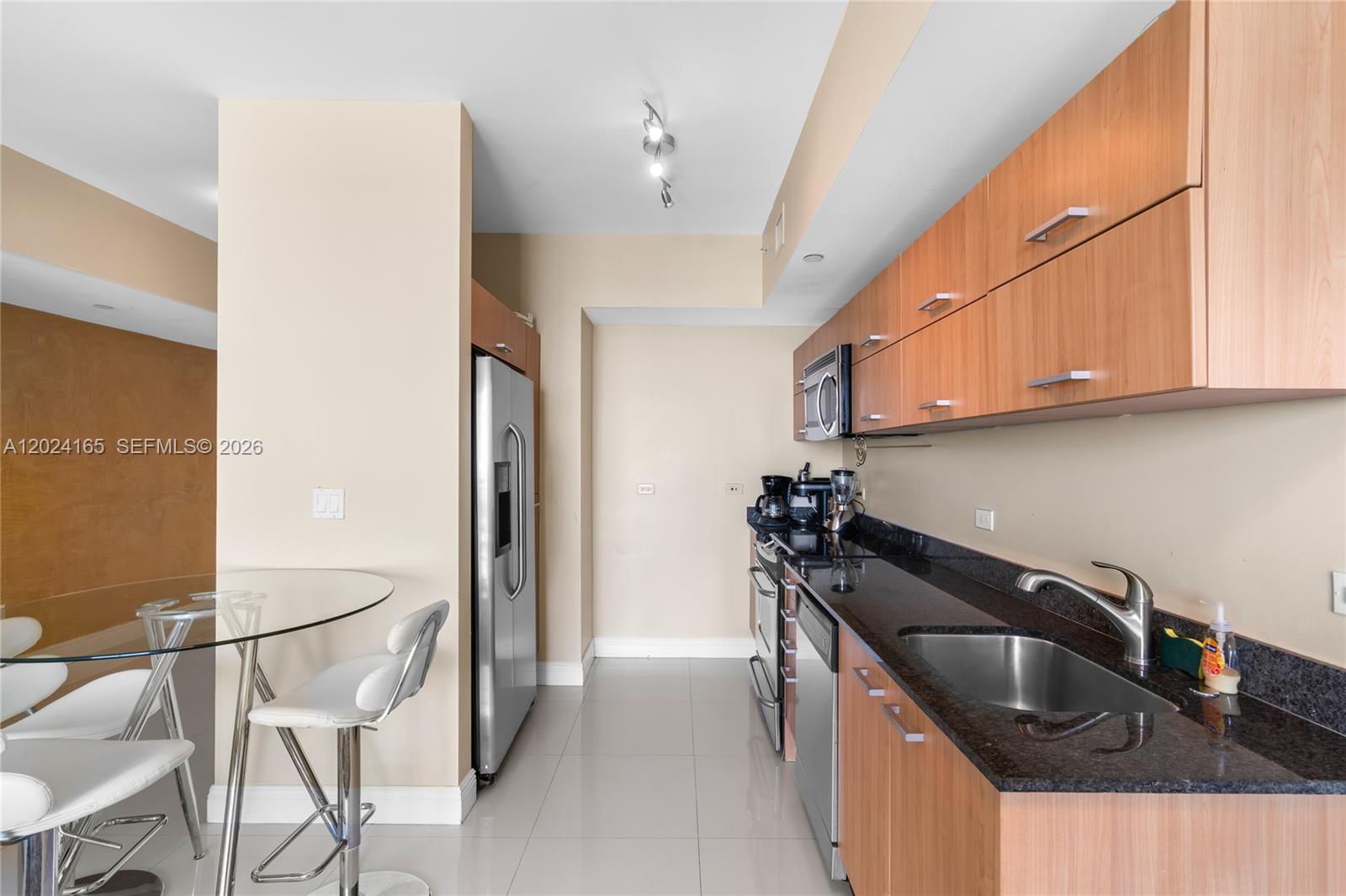 WIND CONDO - Residential
