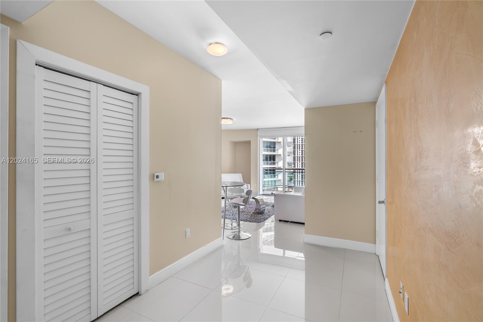 WIND CONDO - Residential