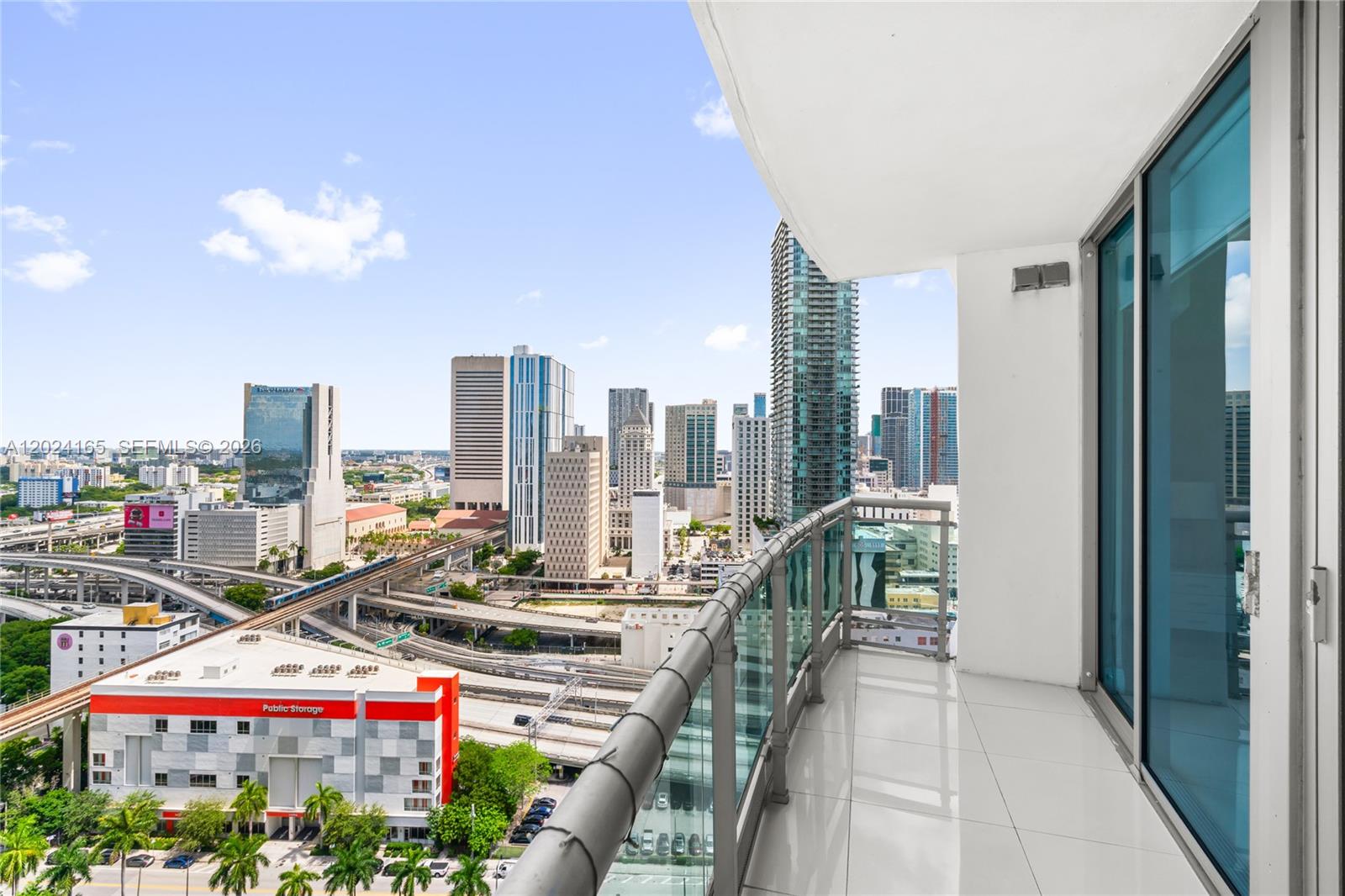 WIND CONDO - Residential