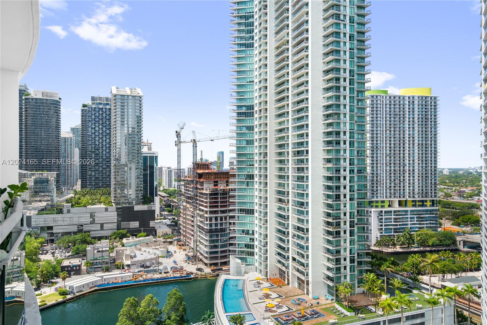 WIND CONDO - Residential