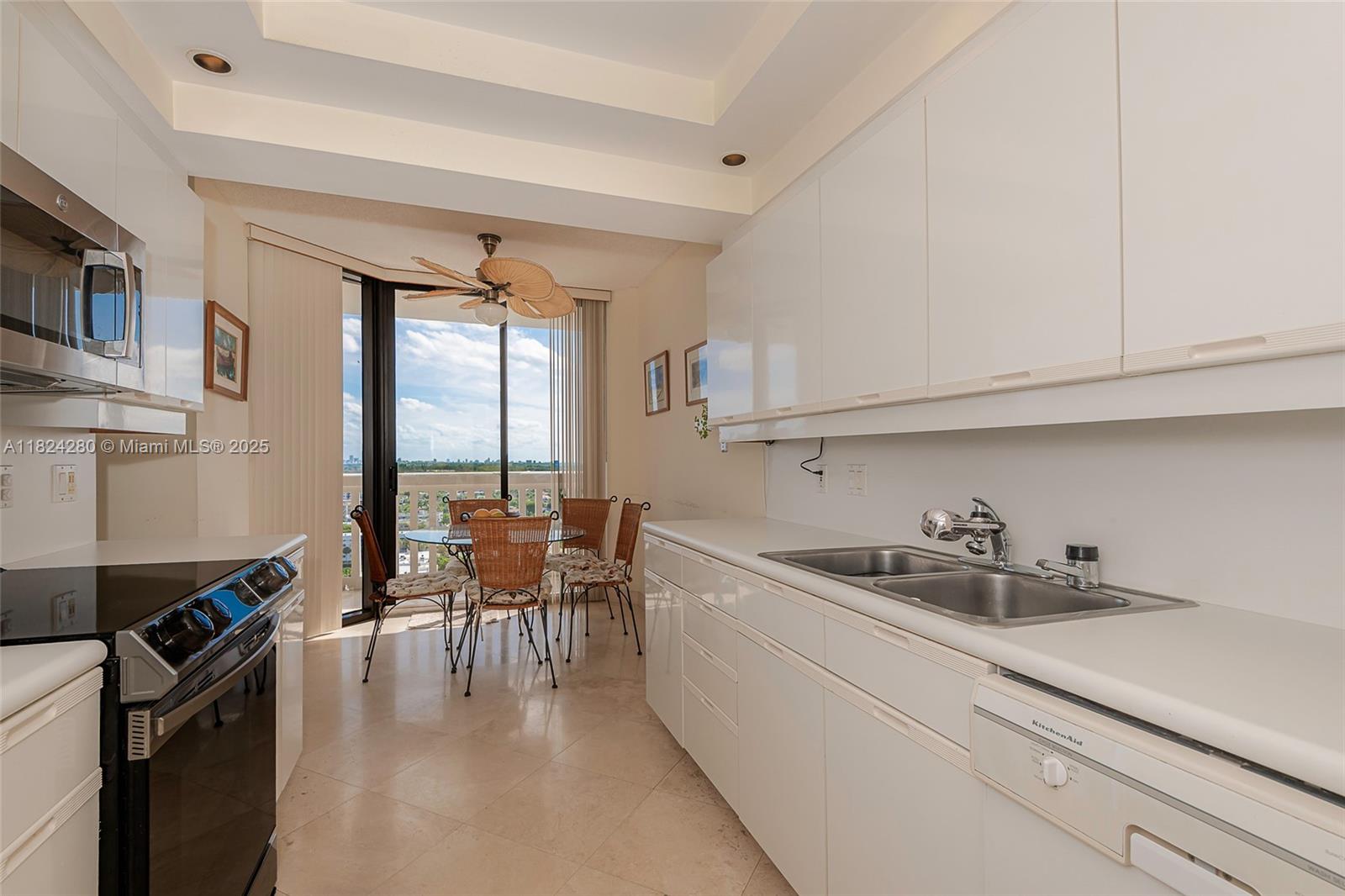 2000 ISL BLVD WILLIAMS IS - Residential Lease