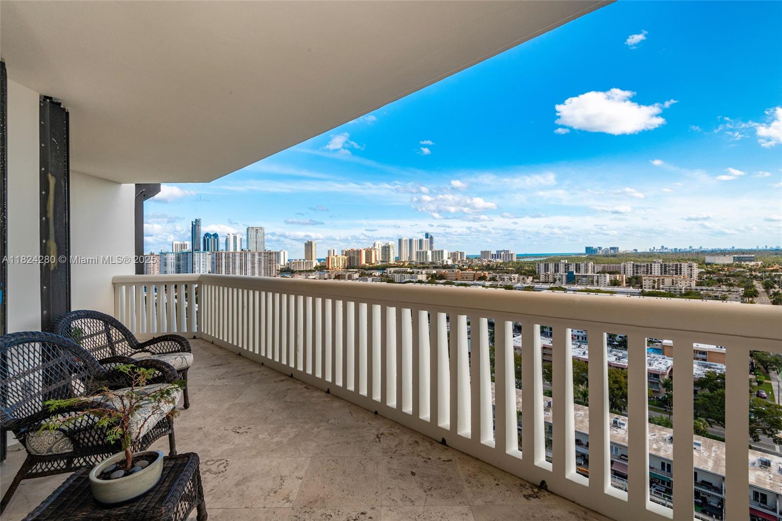 2000 ISL BLVD WILLIAMS IS - Residential Lease