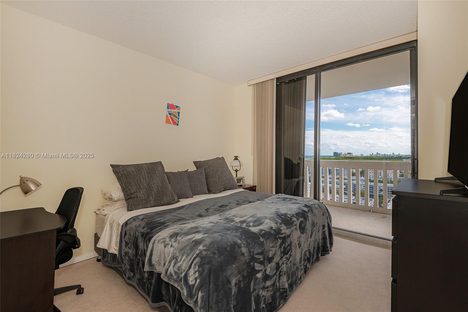 2000 ISL BLVD WILLIAMS IS - Residential Lease