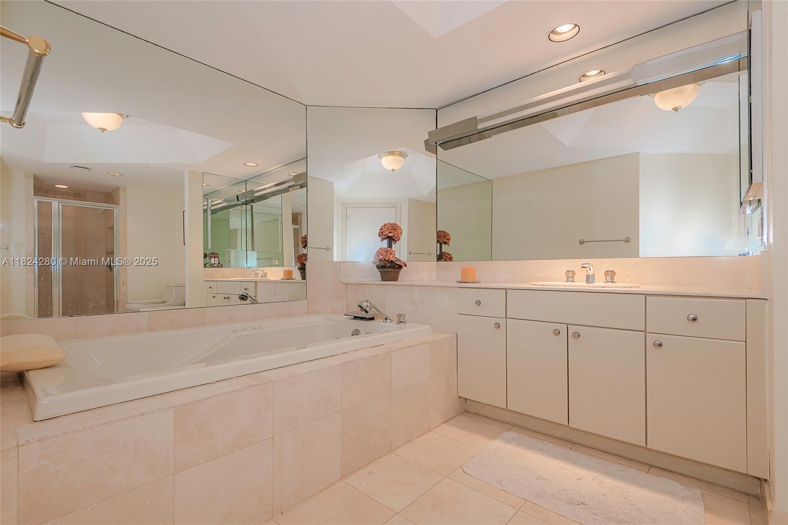 2000 ISL BLVD WILLIAMS IS - Residential Lease