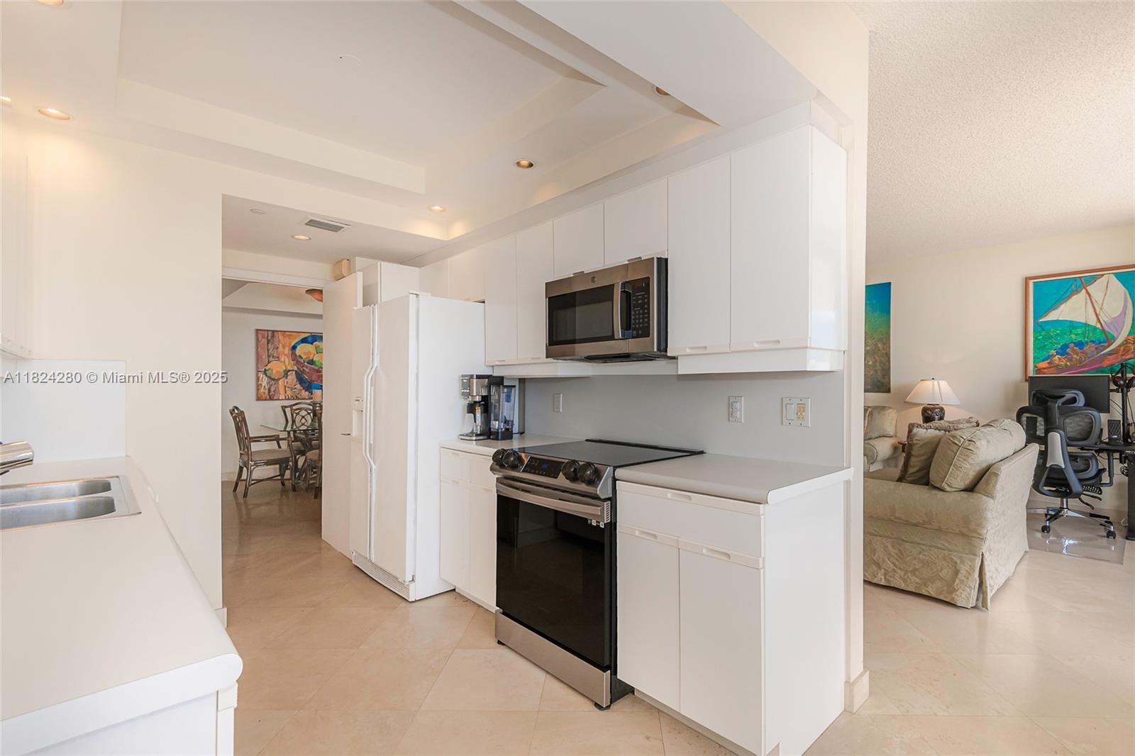 2000 ISL BLVD WILLIAMS IS - Residential Lease