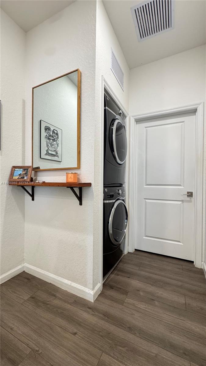 PRINCETON - Residential