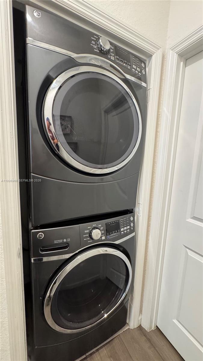 PRINCETON - Residential