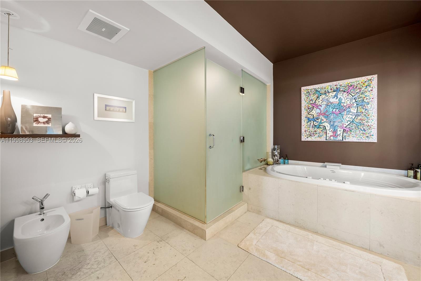 ICON CONDO - Residential Lease