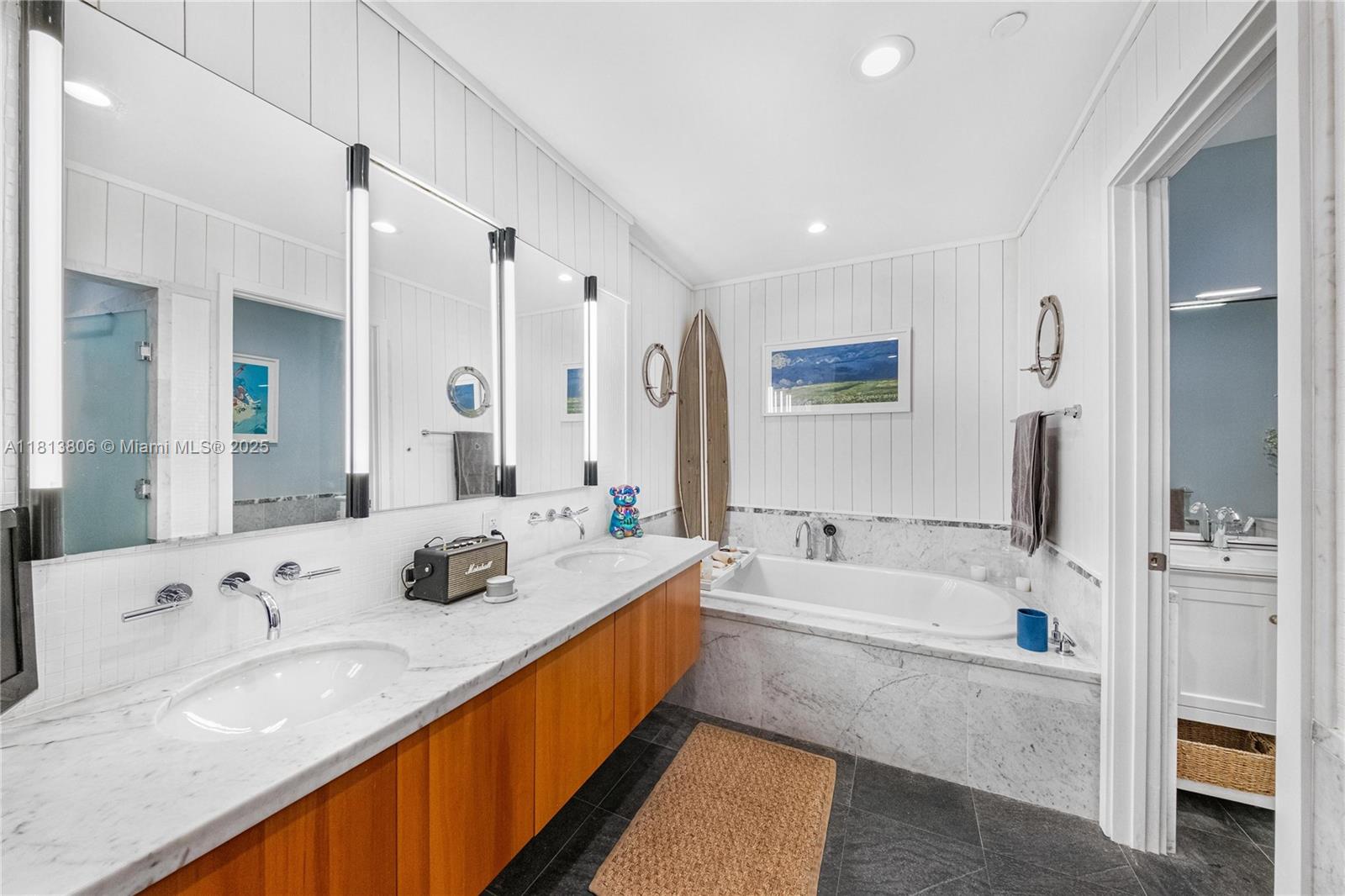 SPEAR AT AQUA CONDO - Residential Lease