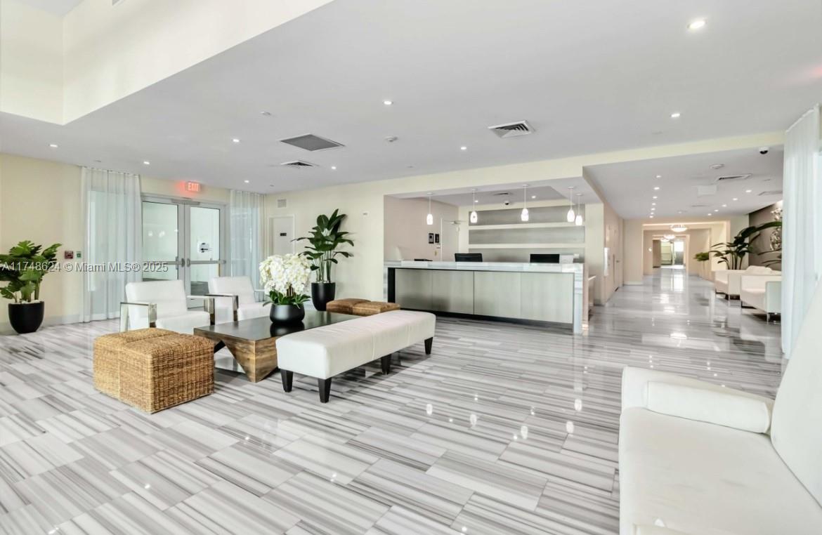 3030 AVENTURA CONDO - Residential