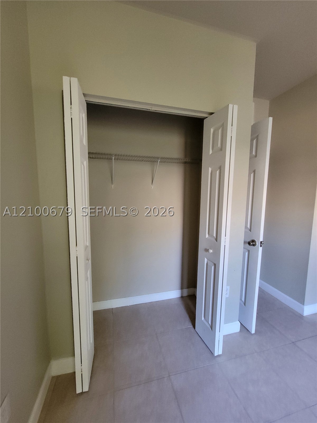 2933 SE 2nd Dr 5