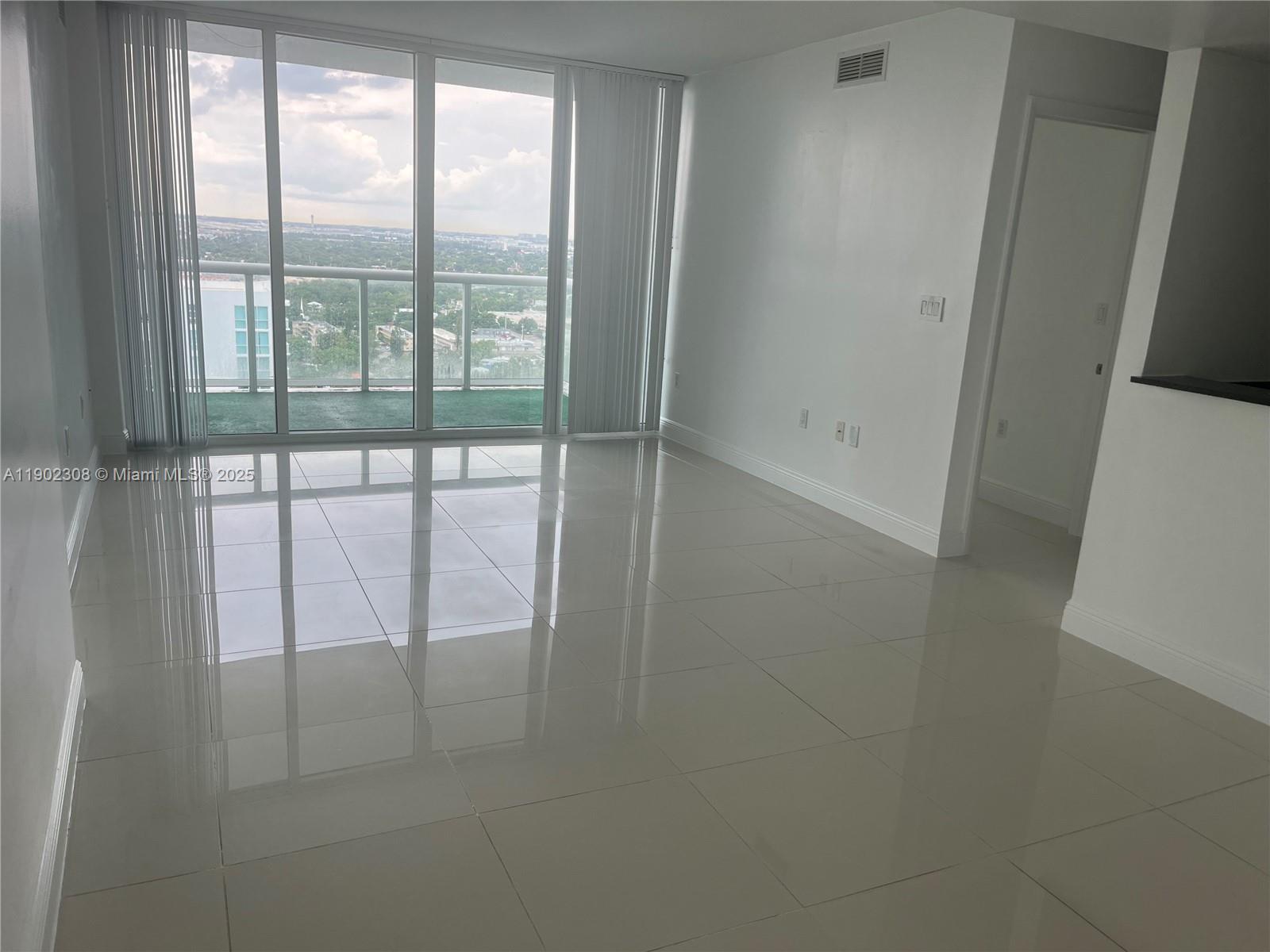 TERRAZAS RIVERPARK VILLAG - Residential