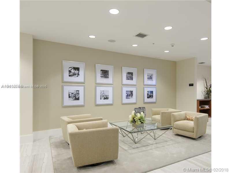 TERRAZAS RIVERPARK VILLAG - Residential