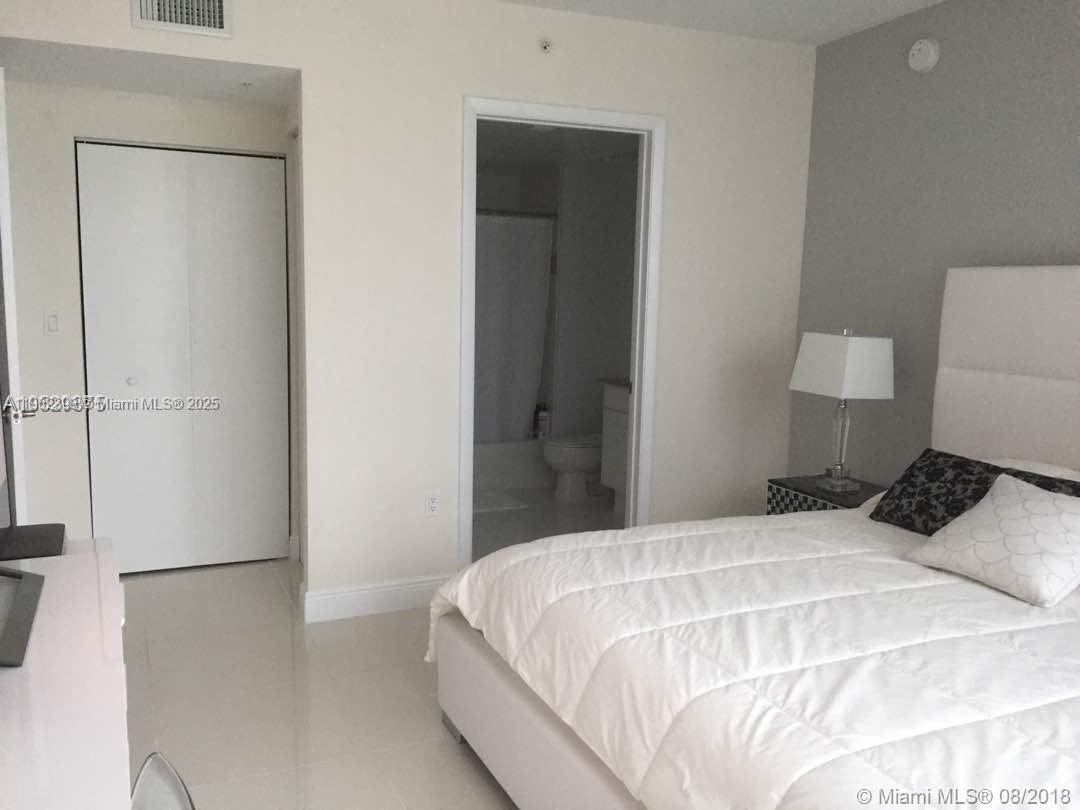 TERRAZAS RIVERPARK VILLAG - Residential