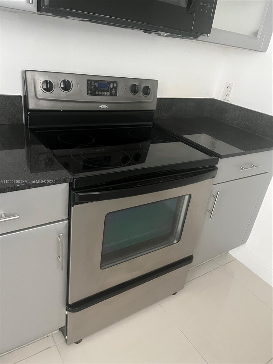 TERRAZAS RIVERPARK VILLAG - Residential