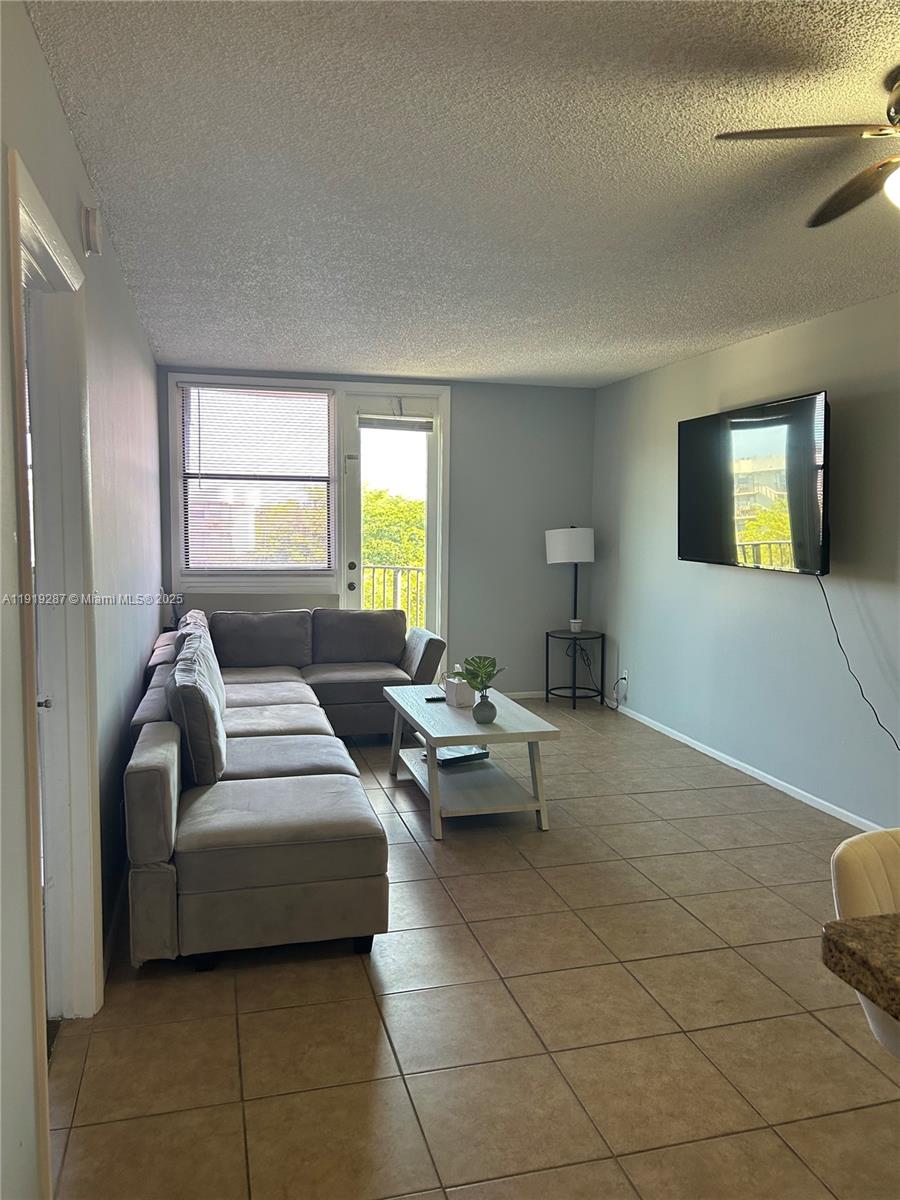 CORAL SPRINGS TOWER CLUB - Residential Lease