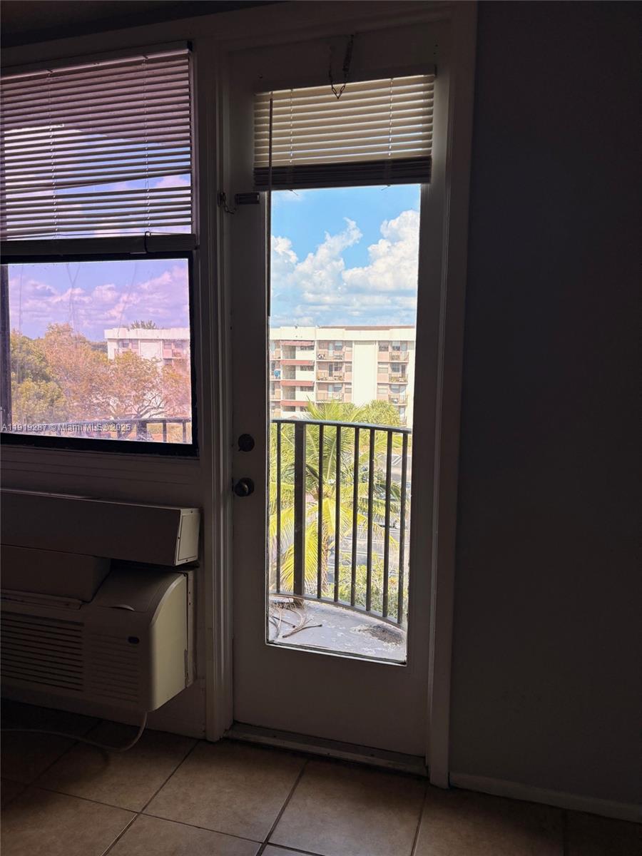 CORAL SPRINGS TOWER CLUB - Residential Lease