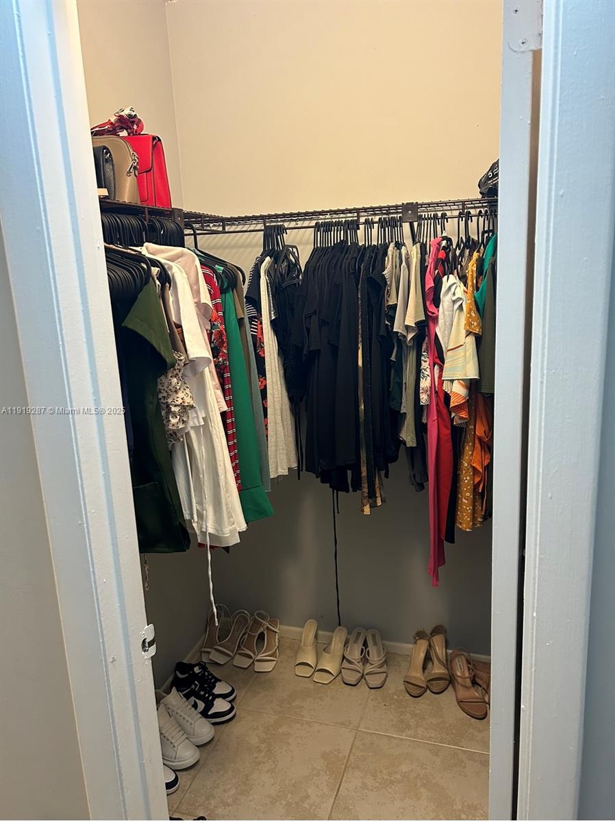 CORAL SPRINGS TOWER CLUB - Residential Lease