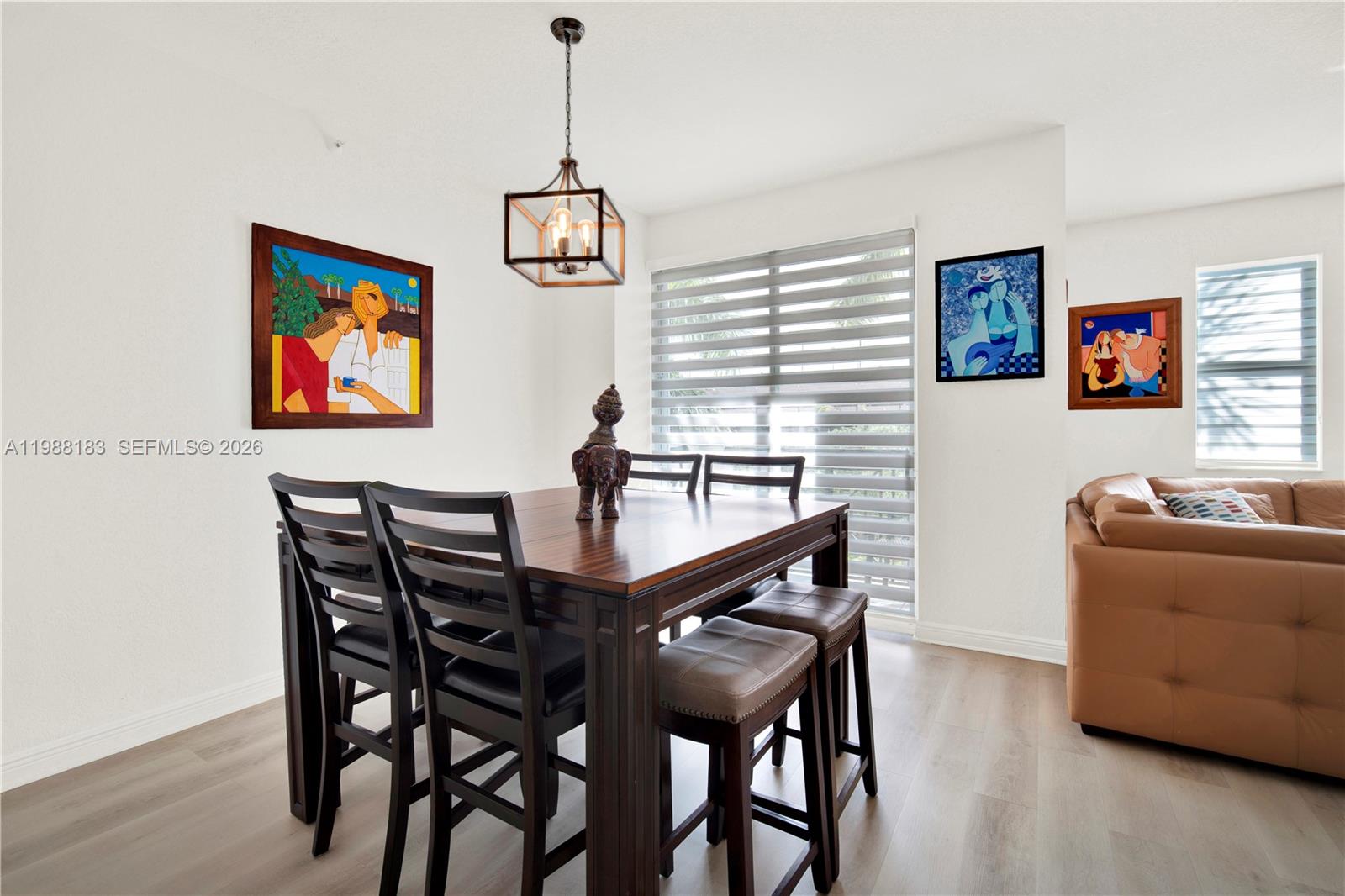 THE GRANDE CONDO - Residential