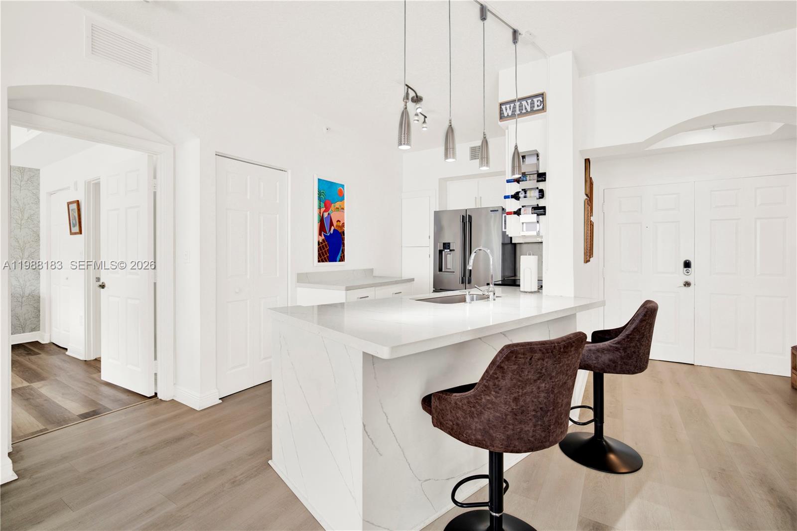 THE GRANDE CONDO - Residential