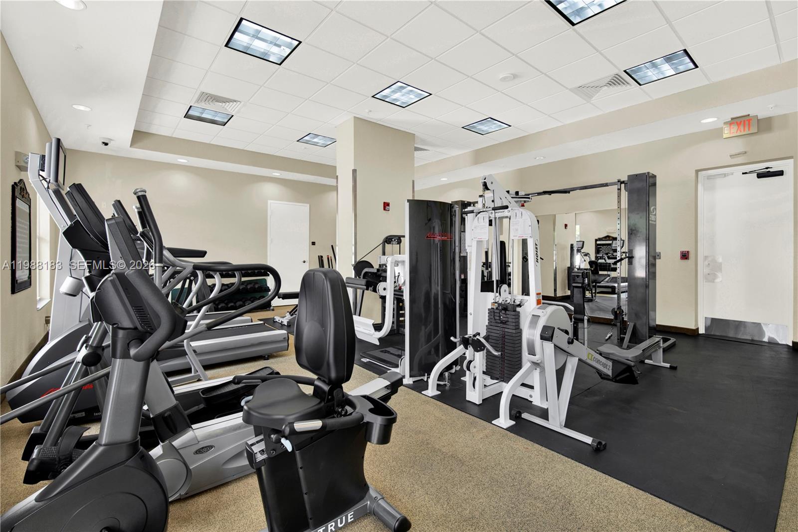 THE GRANDE CONDO - Residential