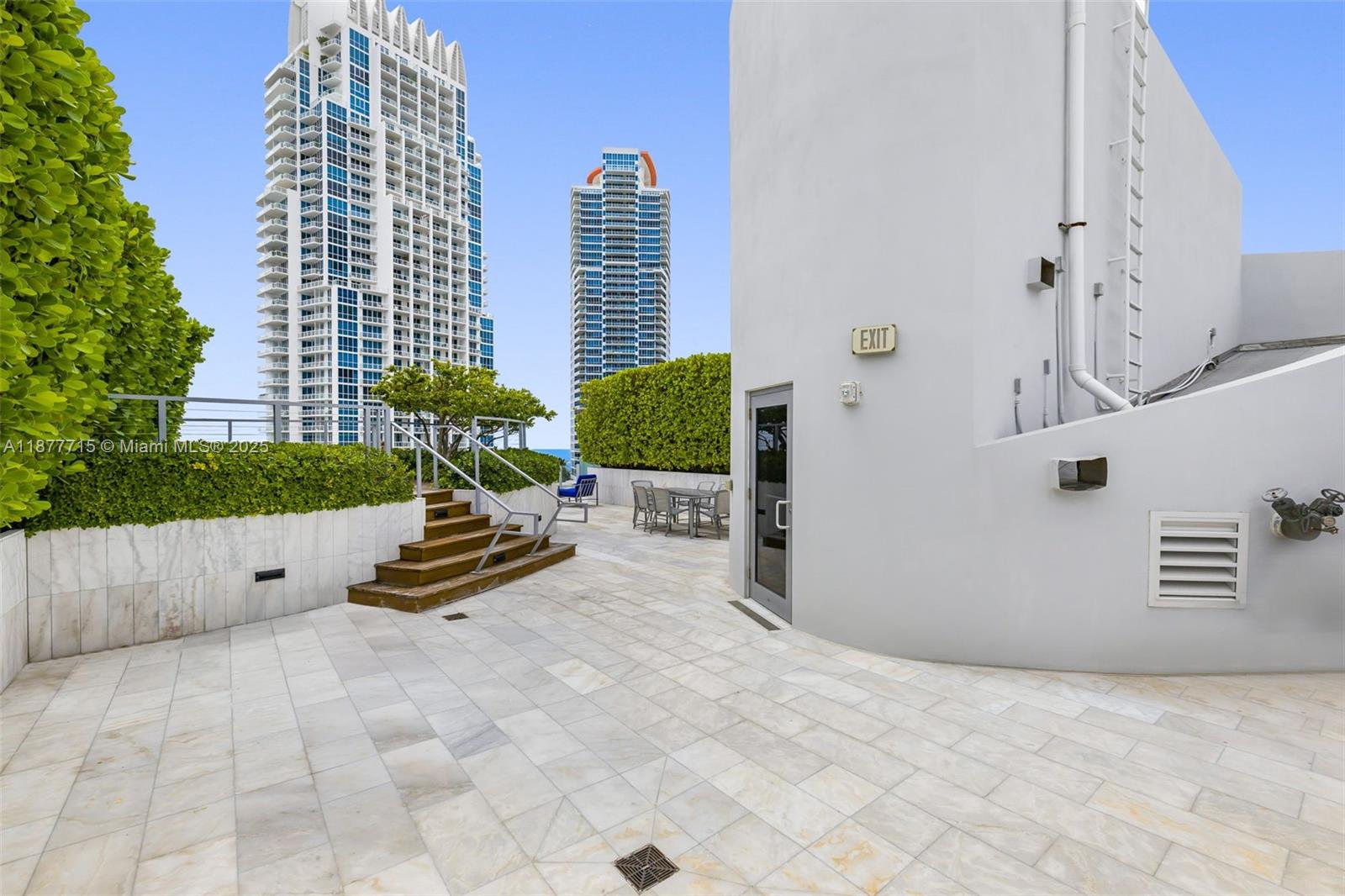 ONE OCEAN CONDO - Residential