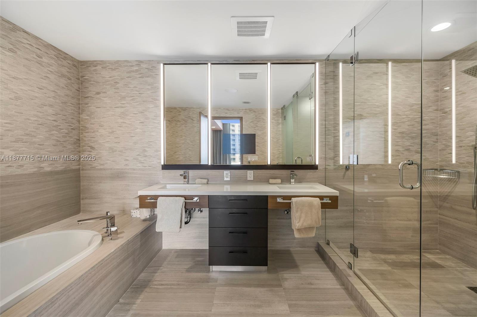 ONE OCEAN CONDO - Residential