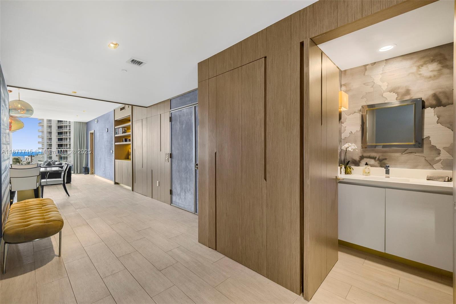 ONE OCEAN CONDO - Residential