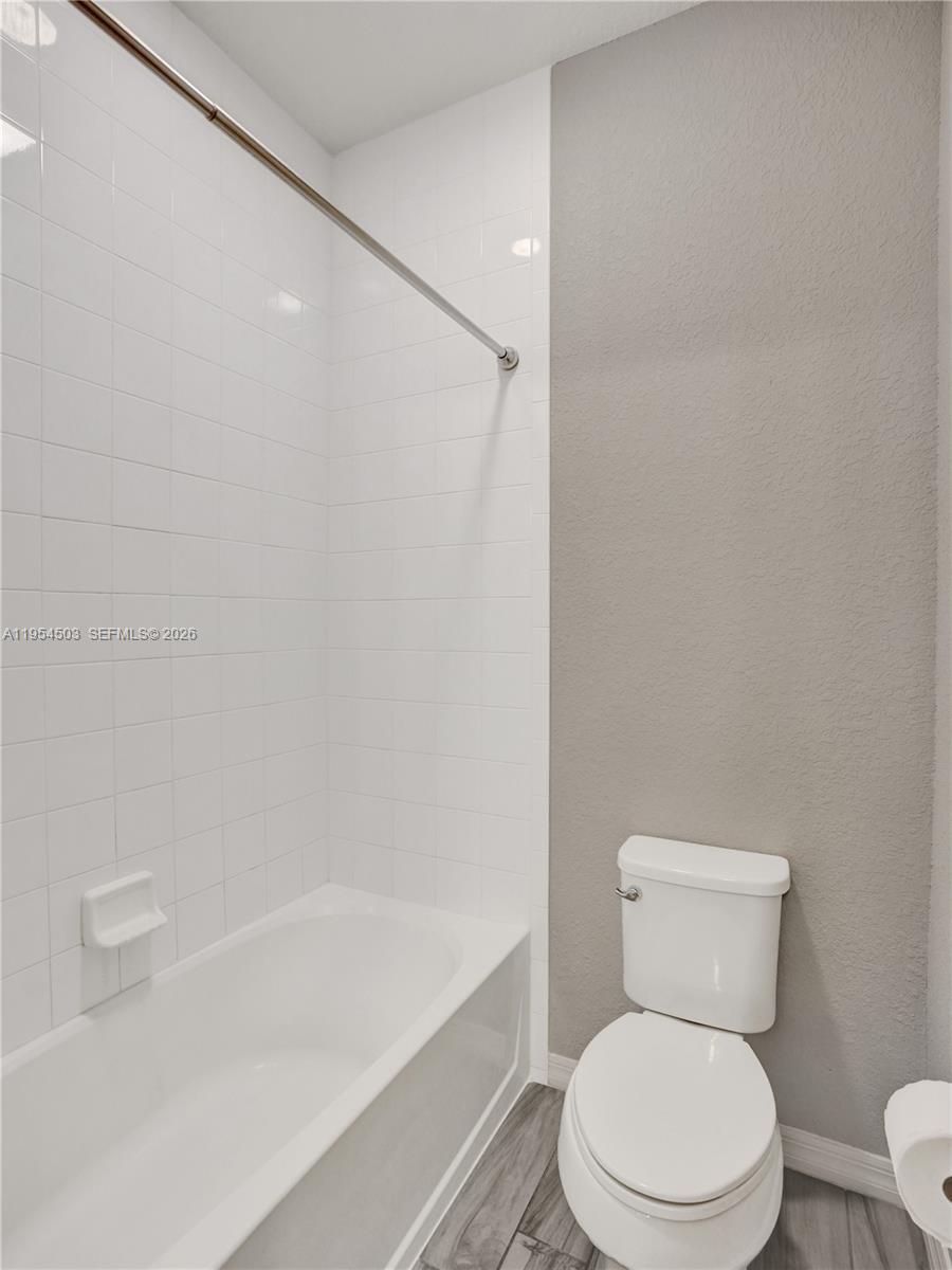 FIELDS AT GULFSTREAM POLO - Residential Lease