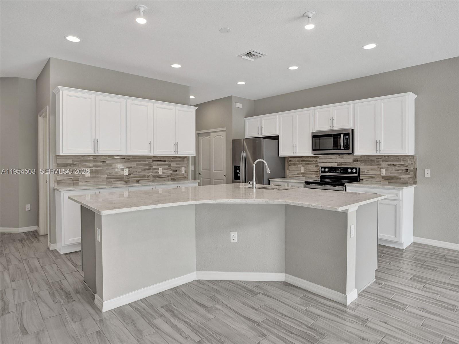 FIELDS AT GULFSTREAM POLO - Residential Lease