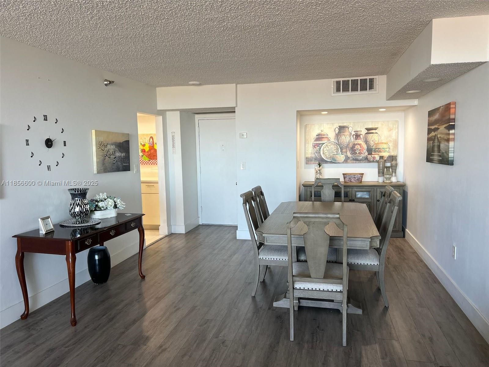 20505 E Country Club Dr 1932