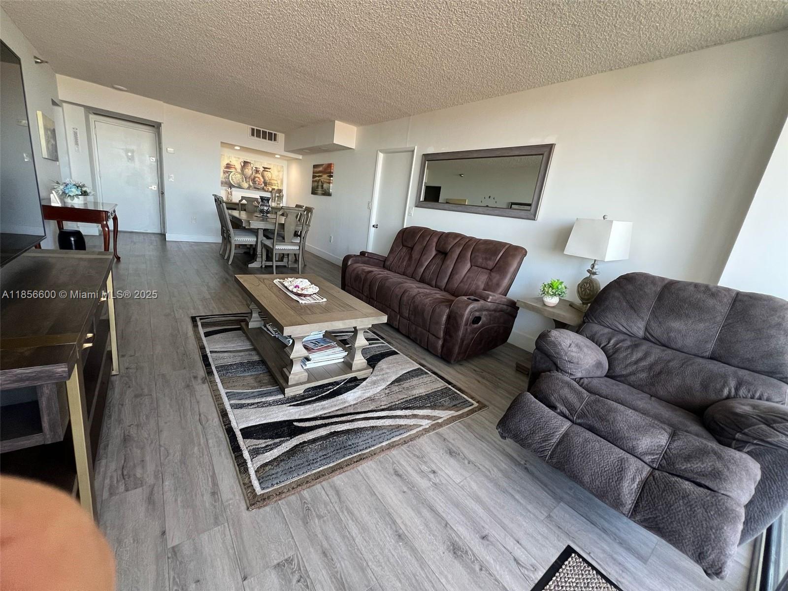 20505 E Country Club Dr 1932