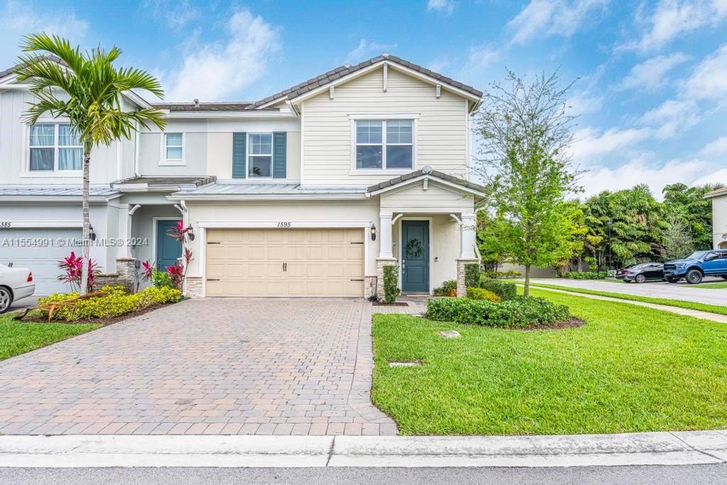 Photo of 1595 Evergreen Ter, Hollywood, FL 33021 (MLS # A11554991)