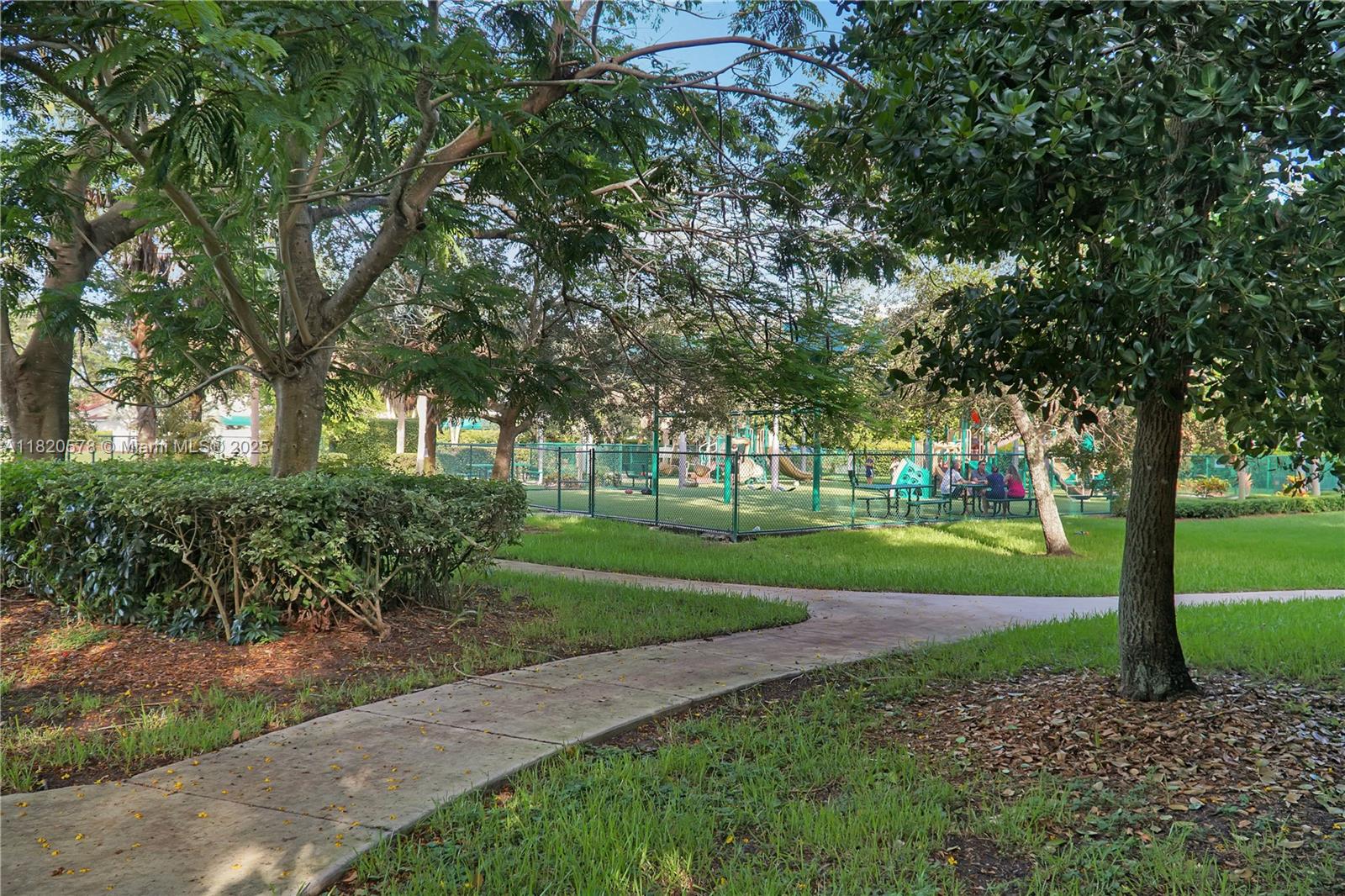 SECTORS 3 & 4 BOUNDARY PL - Residential Lease