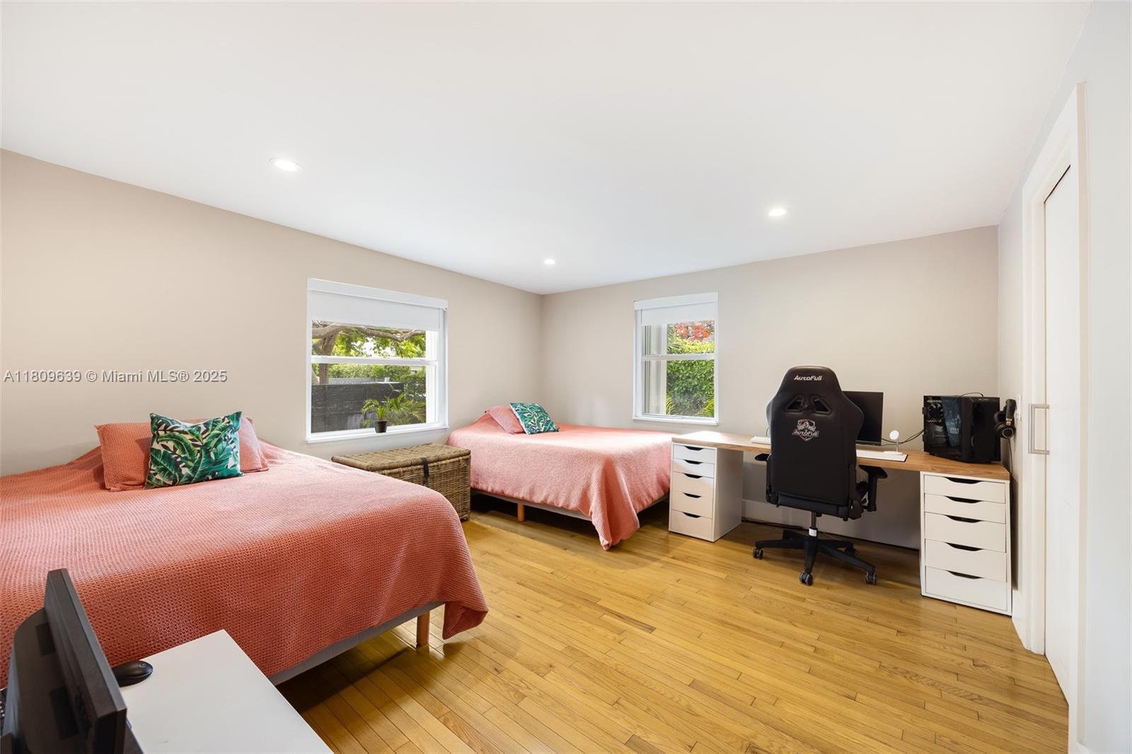 HOLLEMAN PARK - Residential