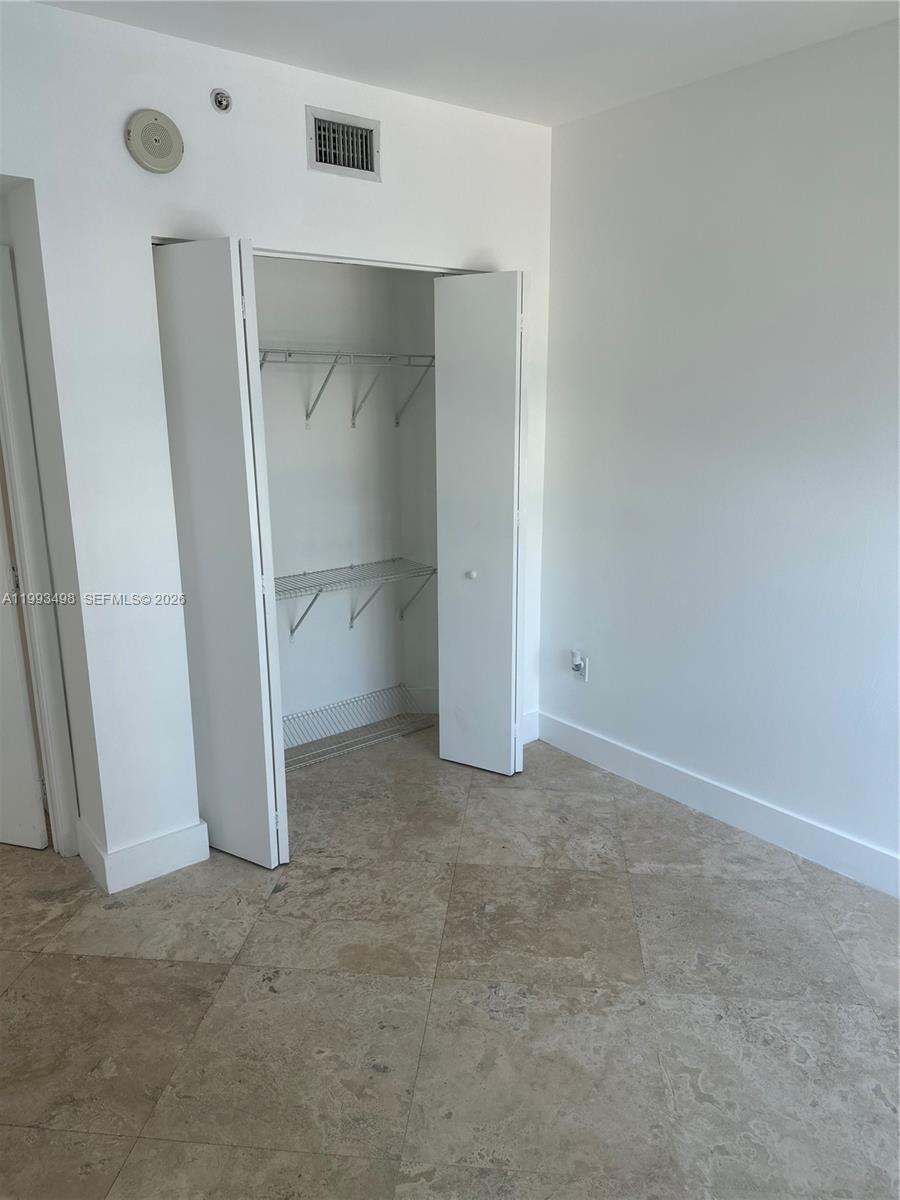 WIND CONDO - Residential Lease