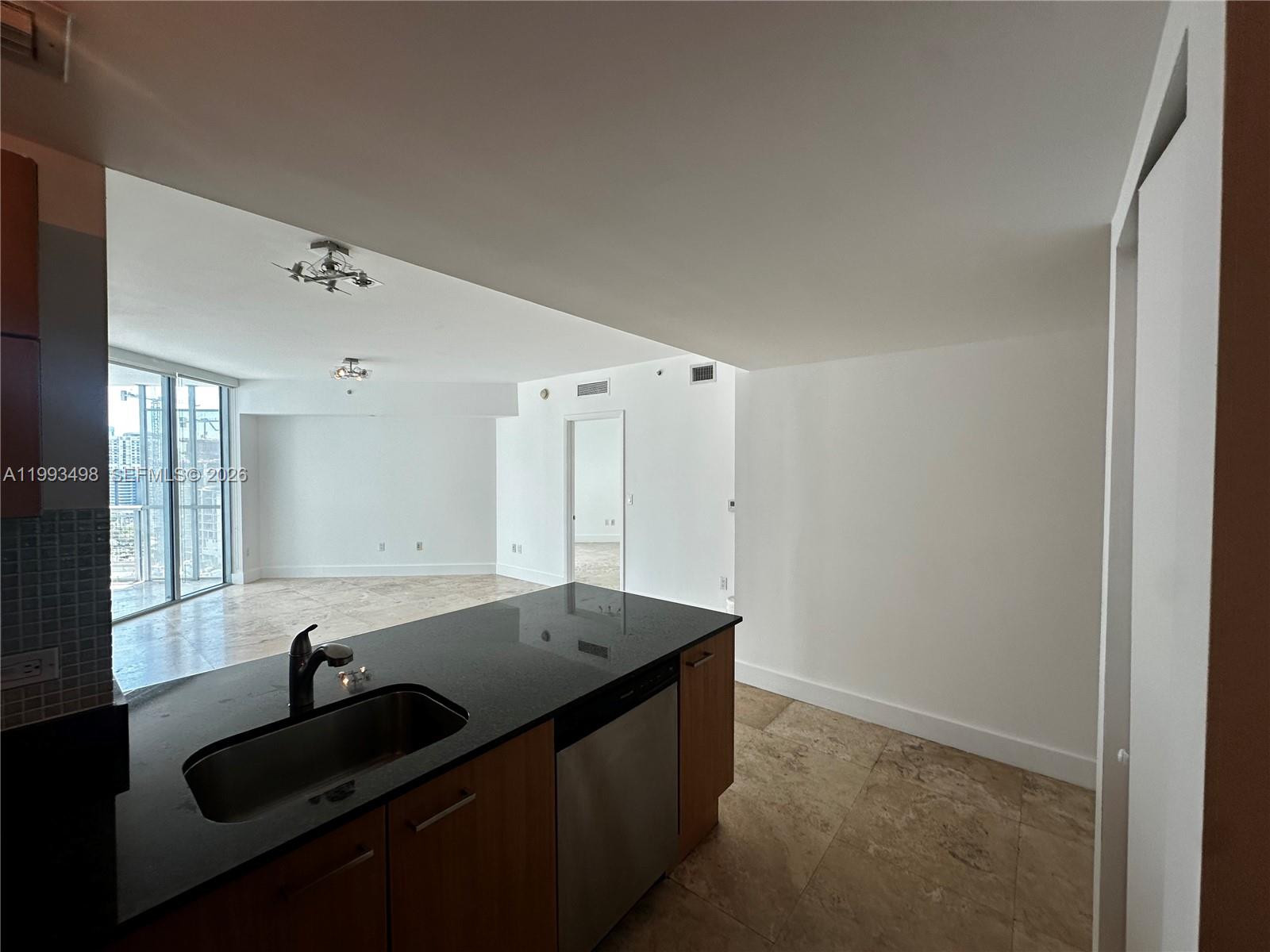 WIND CONDO - Residential Lease