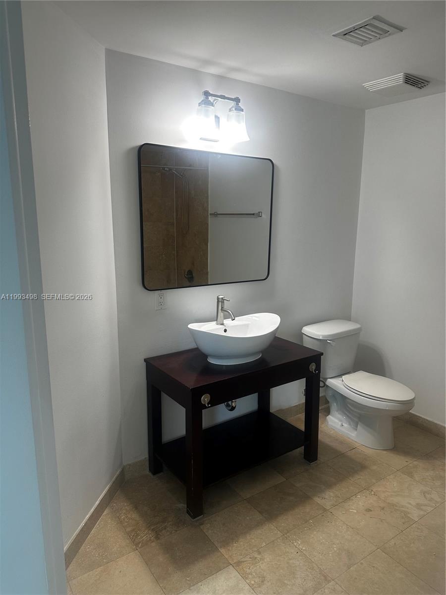 WIND CONDO - Residential Lease