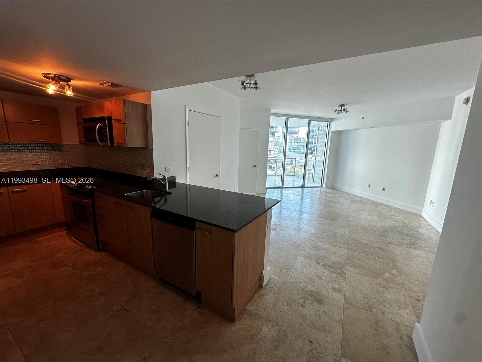 WIND CONDO - Residential Lease