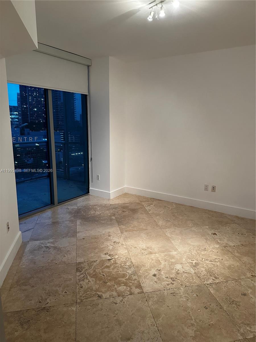 WIND CONDO - Residential Lease